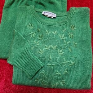 Vintage 70's Emerald Green Front Embroidered Women's  Sweater/skirt Knit Ensembl